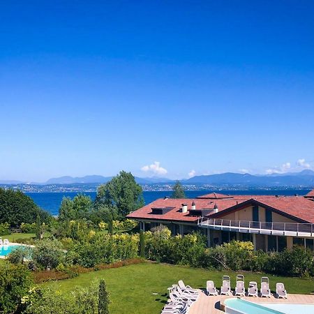 Paradise Luxury Apartments Sirmione Exterior photo